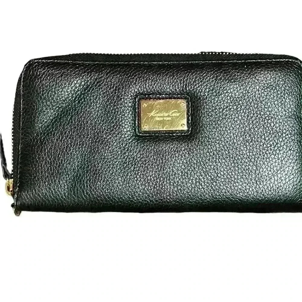 Keneth Cole New York Genuine Leather Wristlet Wallet Black​